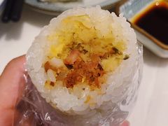 煎培根卤蛋饭团-桃园眷村(万象天地店)