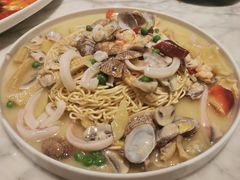 海鲜两面皇-蝶园·装修中(BFC外滩金融中心店)