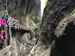 -龙水峡地缝景区
