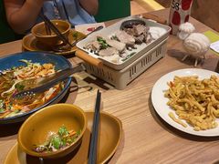 -耶里夏丽·新疆菜·28年喀什老馆(田林东路店)