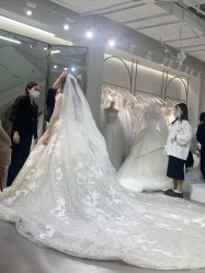 点击看大图 -艾米丽婚纱礼服