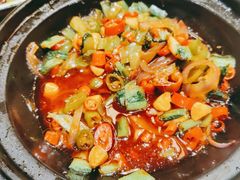 -东口码头·烧鸽子·鱼头泡饼·地方菜(金鹰悦城店)