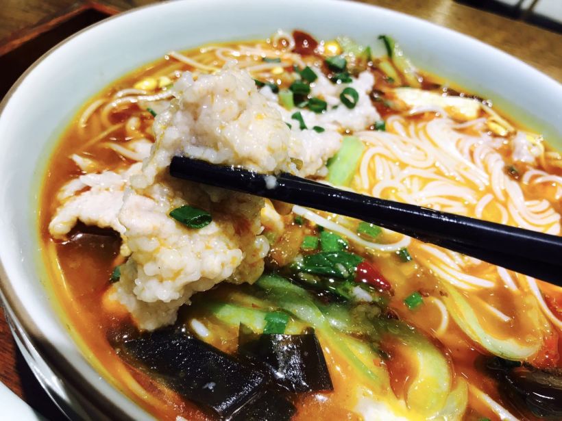 新品滑肉米线,可以堂食了!