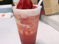 雪山杨梅桃-喜茶(上海正大广场店)