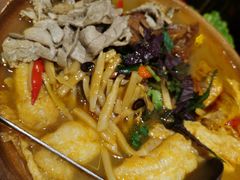 糟辣螺蛳猪脚煲-老表记广西宵夜螺蛳鸭脚煲(西大店)
