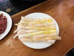 -苗伯妈酸汤火锅