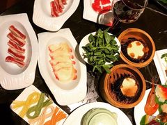-半岛翡丽海鲜自助餐厅(观风亭店)