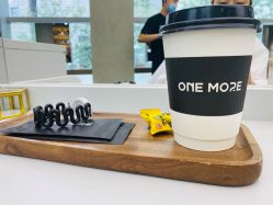 -变画·发型STUDIO