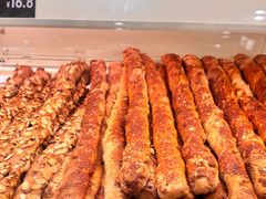 -HOT CRUSH趁热集合·现烤面包(环球港店)