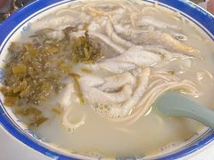 招牌黄鱼面-明呈黄鱼面馆(斜土路店)