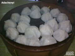 鲜肉小笼-公园饭店