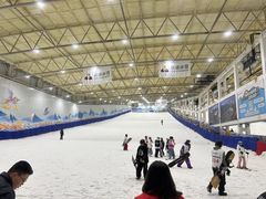 -乔波室内滑雪场