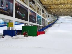 -乔波室内滑雪场