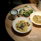 酱汁也很爱 牛尾宽面的面口感韧劲足 风干番茄有点惊喜