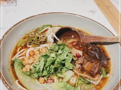 -百春原湖南牛肉粉(百联世纪店)