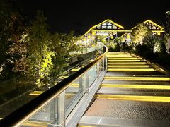 -茅草房·河畔园林火锅