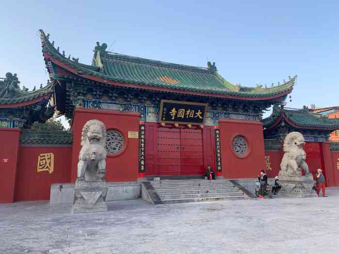 焖菜青年(万博广场店)-"快过年了带岳父岳母和老婆来开封龙亭逛逛,.