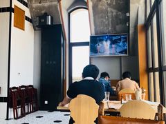 大堂-LENBACH兰巴赫西餐啤酒坊(大连东港店)