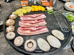 招牌橡果黑猪五花肉-彭妈家•韩国烤肉料理(张杨路店)