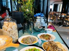 -唐拉雅秀酒店-西锦汇空中BBQ·思创餐厅