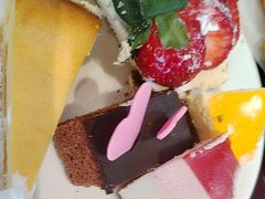 -荣誉国际酒店-云顶旋转餐厅