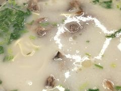 熬足八小时牛肉汤-牛三哥洛阳牛肉汤(生态城店)