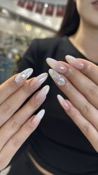 -U+nail优加专业美甲美睫