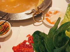 -左庭右院鲜牛肉火锅(金山万达店)