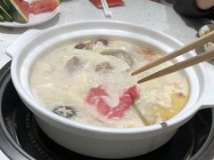 -三人行骨头王火锅(长寿店)
