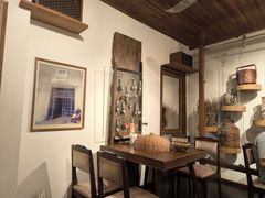 -Cuc Gach Quan Restaurant