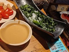 -老牌坊云南鱼豆花火锅(嵩山店)