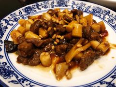 松子牛肉炒年糕-兔爸私家小厨(新北万达店)