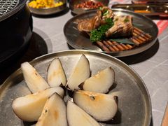 -草家酱蟹炭火烤肉店(珲春南路一店)