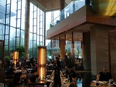 -松山湖凯悦酒店·Café自助餐厅·周末火舞秀表演
