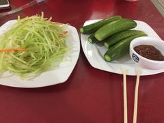 -溢心园香河肉饼总店