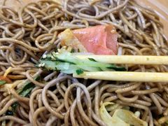 -全家便利店(洛川东路店)