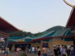 -汤山欢乐水世界