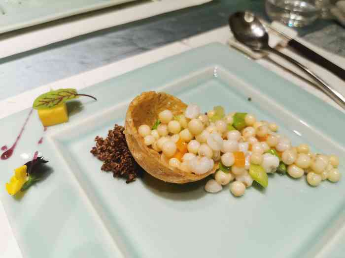 鸿禧嘉慧-"[环境]周围没啥人 院里很安静 门口很好."-大众点评移动版