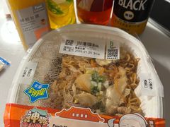 -六合夜市