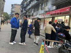 -胖子水煮(铁路三村无任何分店)