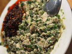 青蒜炒臭豆腐-张宏波烧猪店