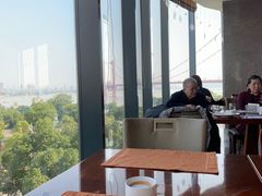 靠窗位-武汉世茂希尔顿酒店·汇·全日餐厅