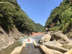 -安吉龙王山峡谷漂流