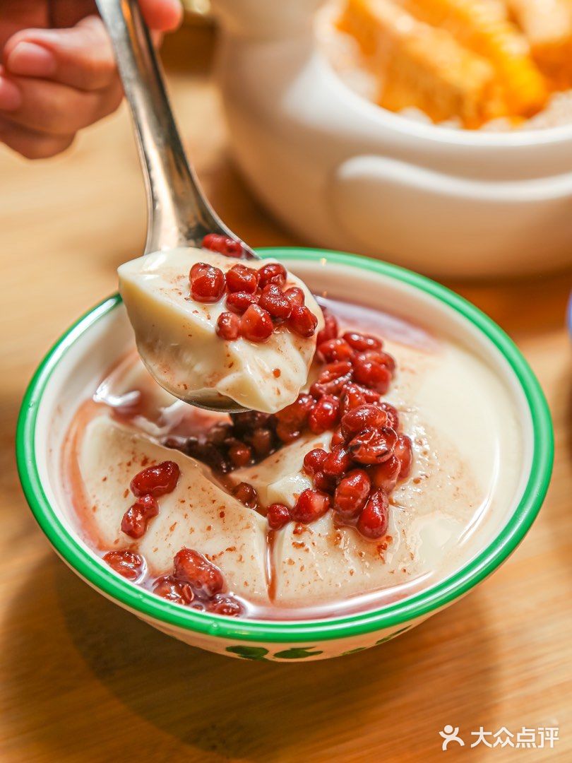 北京首店预告｜美蛙鱼头哥老官新作“小官官”凳场🔥