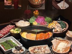 -三出山火锅(南京万象天地店)