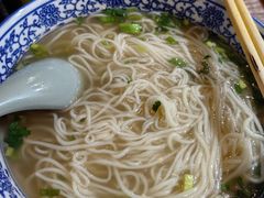-东大桥小国抻面烧烤(长通路店)