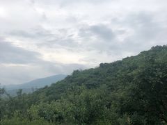 -鬼笑石后山停车场