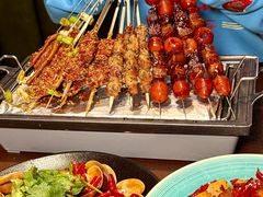 -曼听小寨海鲜烧烤·大连辣炒大王(盖州街店)