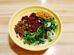 鸡牛对半米粉-吴佳拌米粉(川大店)