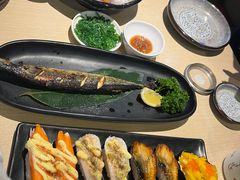 -万岁料理回转寿司(华贸店)